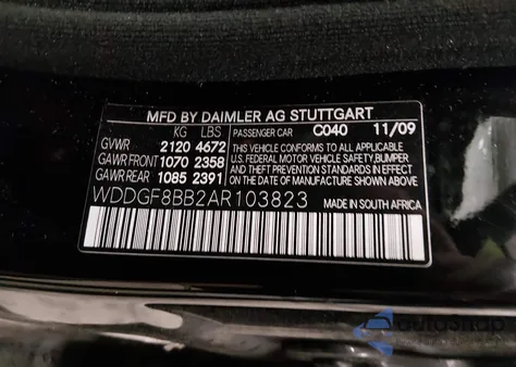 2010 Mercedes-Benz C 300 Sport 4Matic z USA, uszkodzony, nr VIN WDDGF8BB2AR103823
